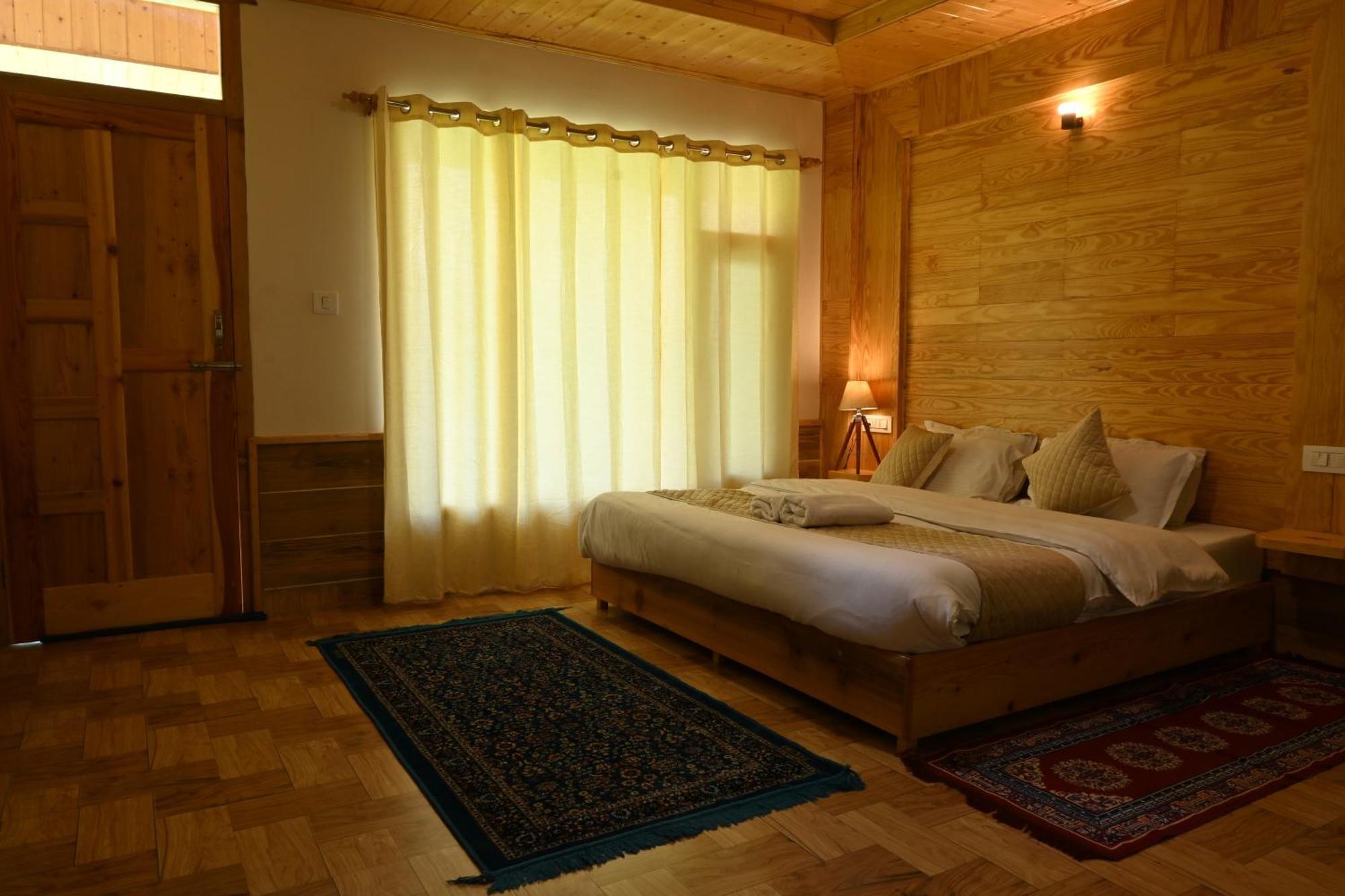 Cascade Mountain Retreat Manali Bed & Breakfast Exterior photo
