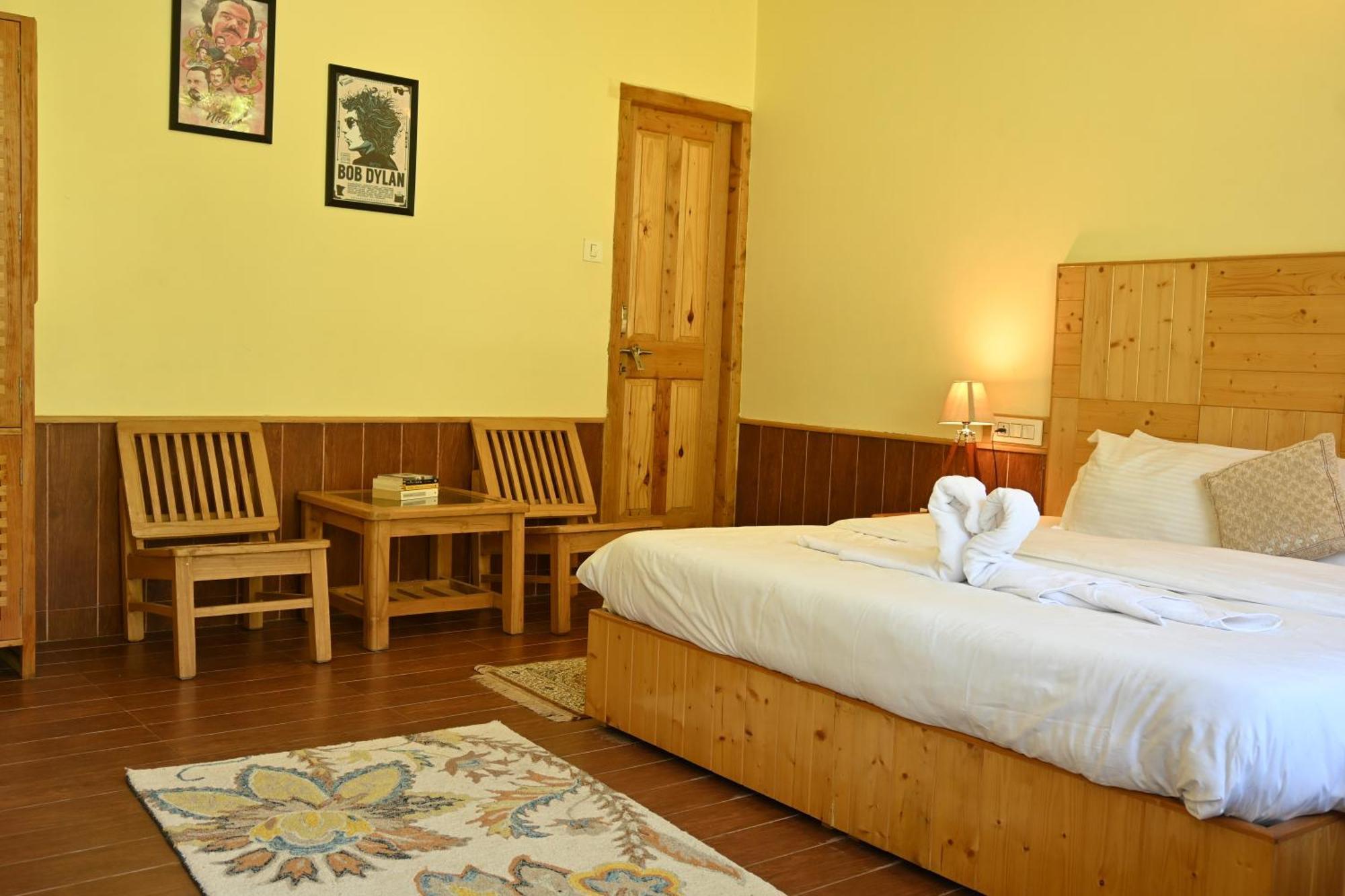 Cascade Mountain Retreat Manali Bed & Breakfast Exterior photo