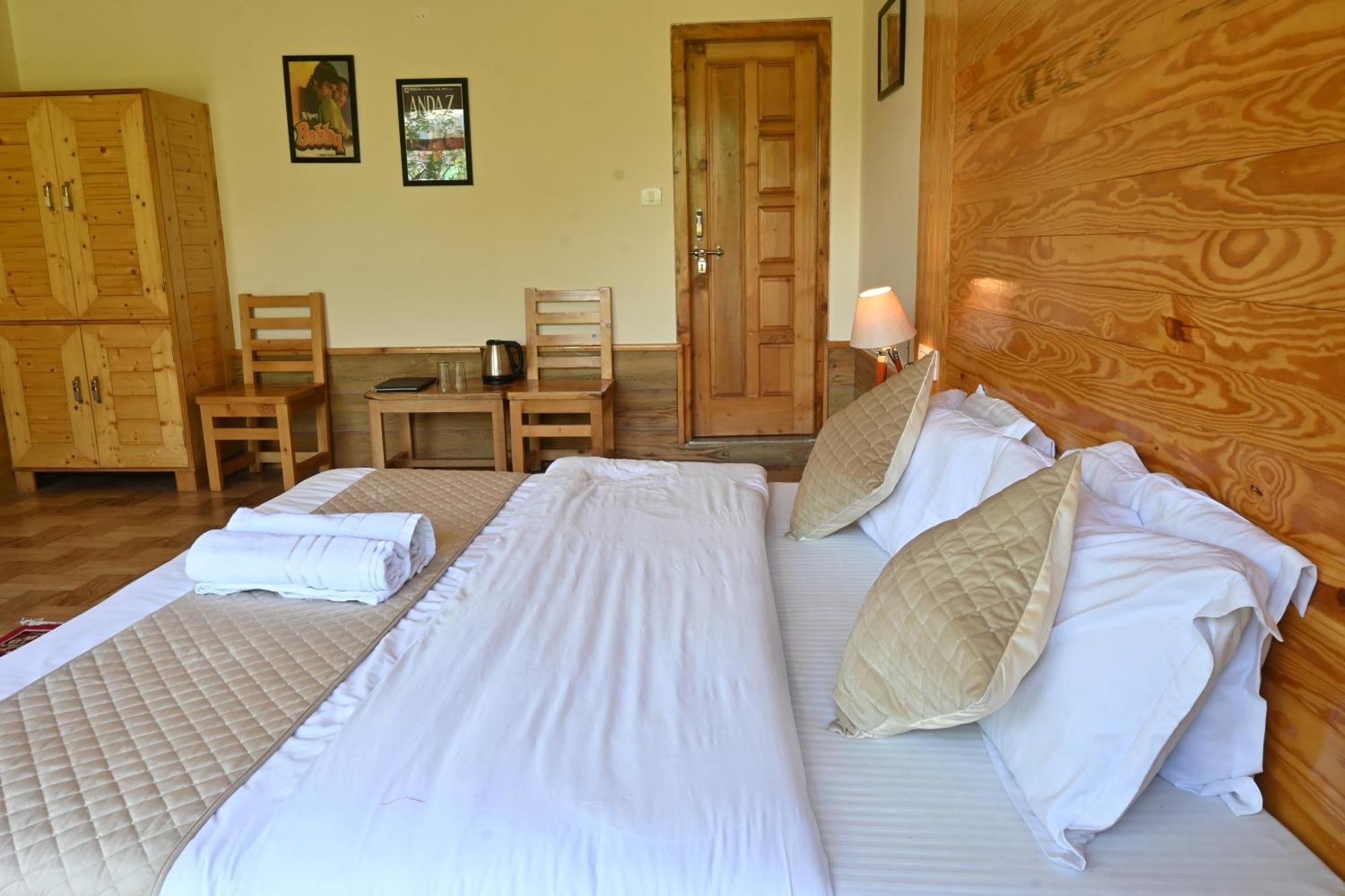 Cascade Mountain Retreat Manali Bed & Breakfast Exterior photo