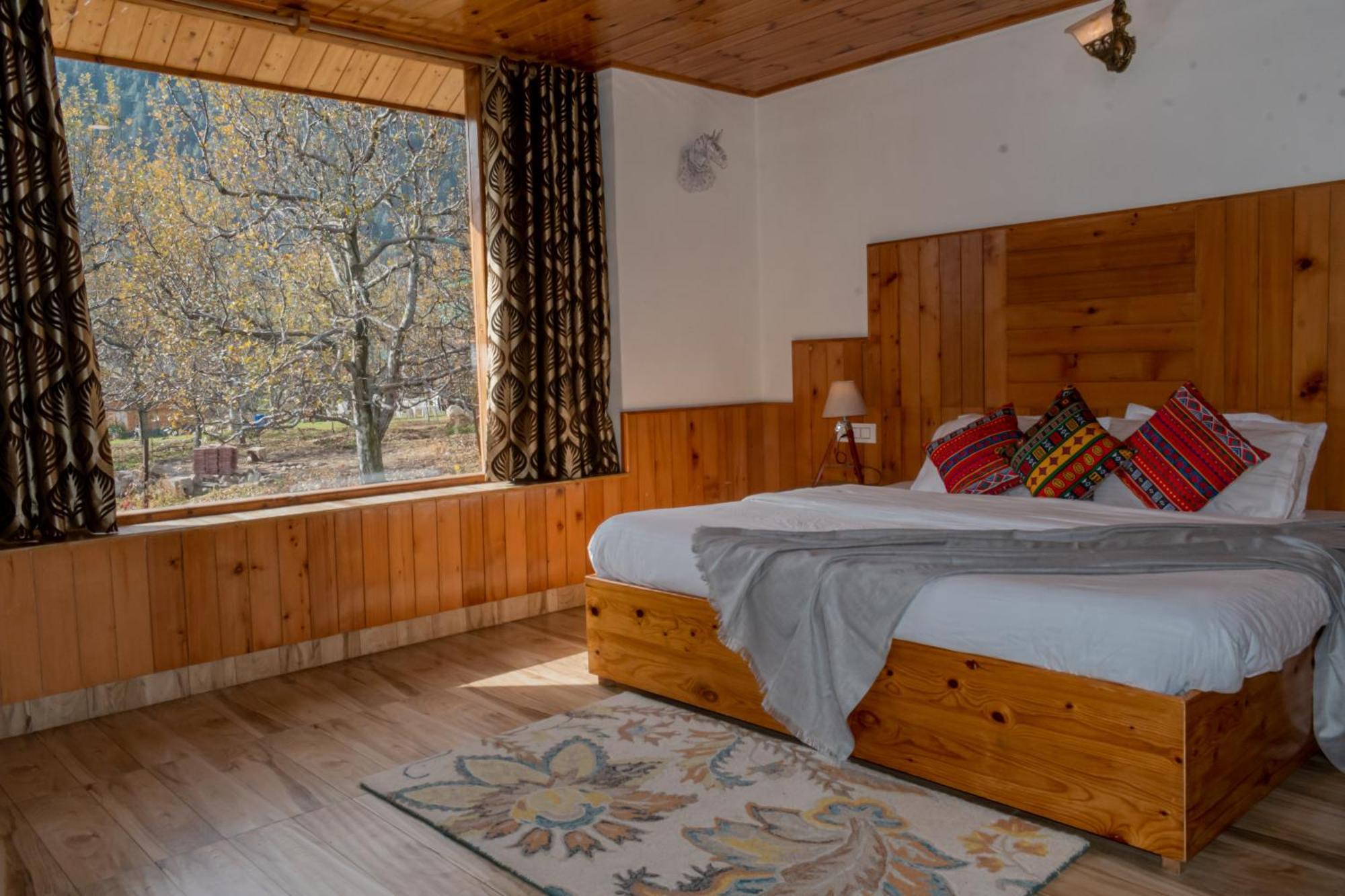 Cascade Mountain Retreat Manali Bed & Breakfast Exterior photo